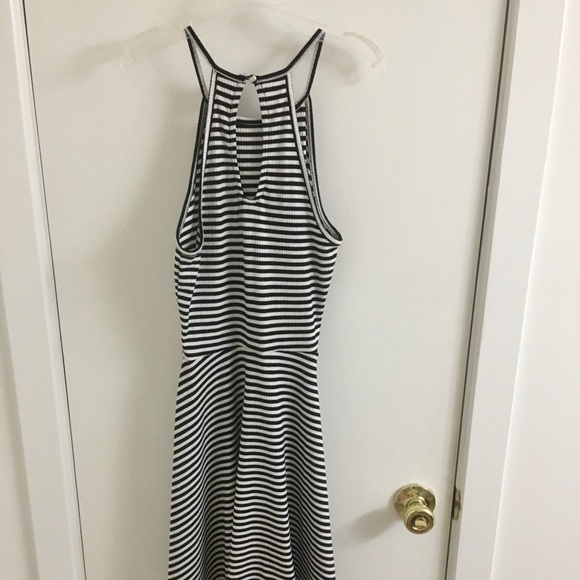 black and white striped halter top dress - Picture 2 of 3